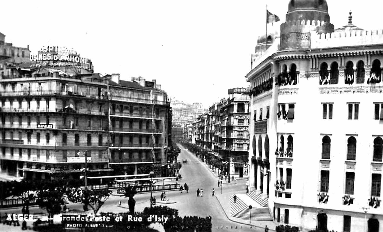 Alger - Grande poste et Rue d'Isly.jpg